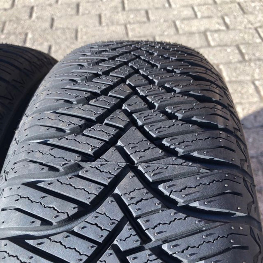 Battistrada Goodride Z-401 165/65R14 - vista ravvicinata